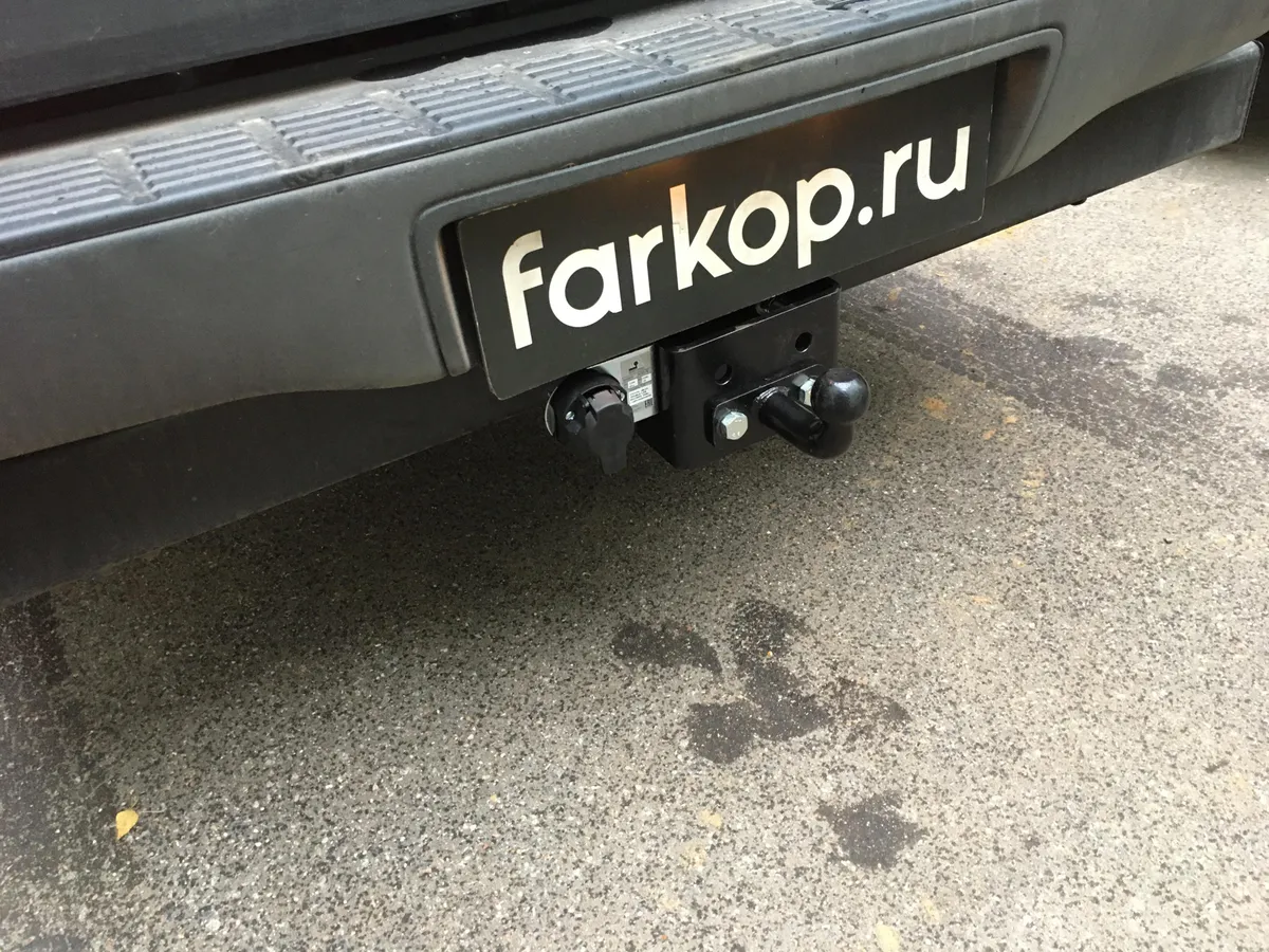 Фаркоп Лидер Плюс для Toyota Hilux 2010-2015 T114-FC в Екатеринбург