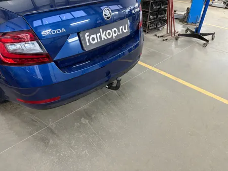 Фаркоп Steinhof для Skoda Octavia 2012-2020 V-063 в Екатеринбург