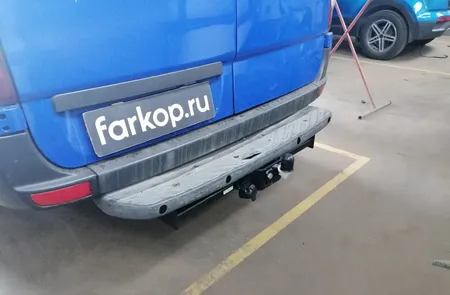 Фаркоп Steinhof для Volkswagen Crafter 2006-2016 (для а/м со ступенькой) V-033 в Екатеринбург