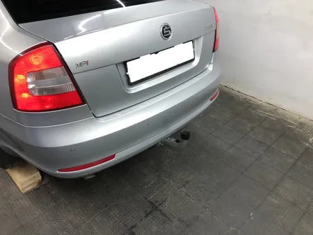 Фаркоп Galia для Skoda Octavia (лифтбек, универсал, вкл. Scout) 2005-2013 S086C в Екатеринбург