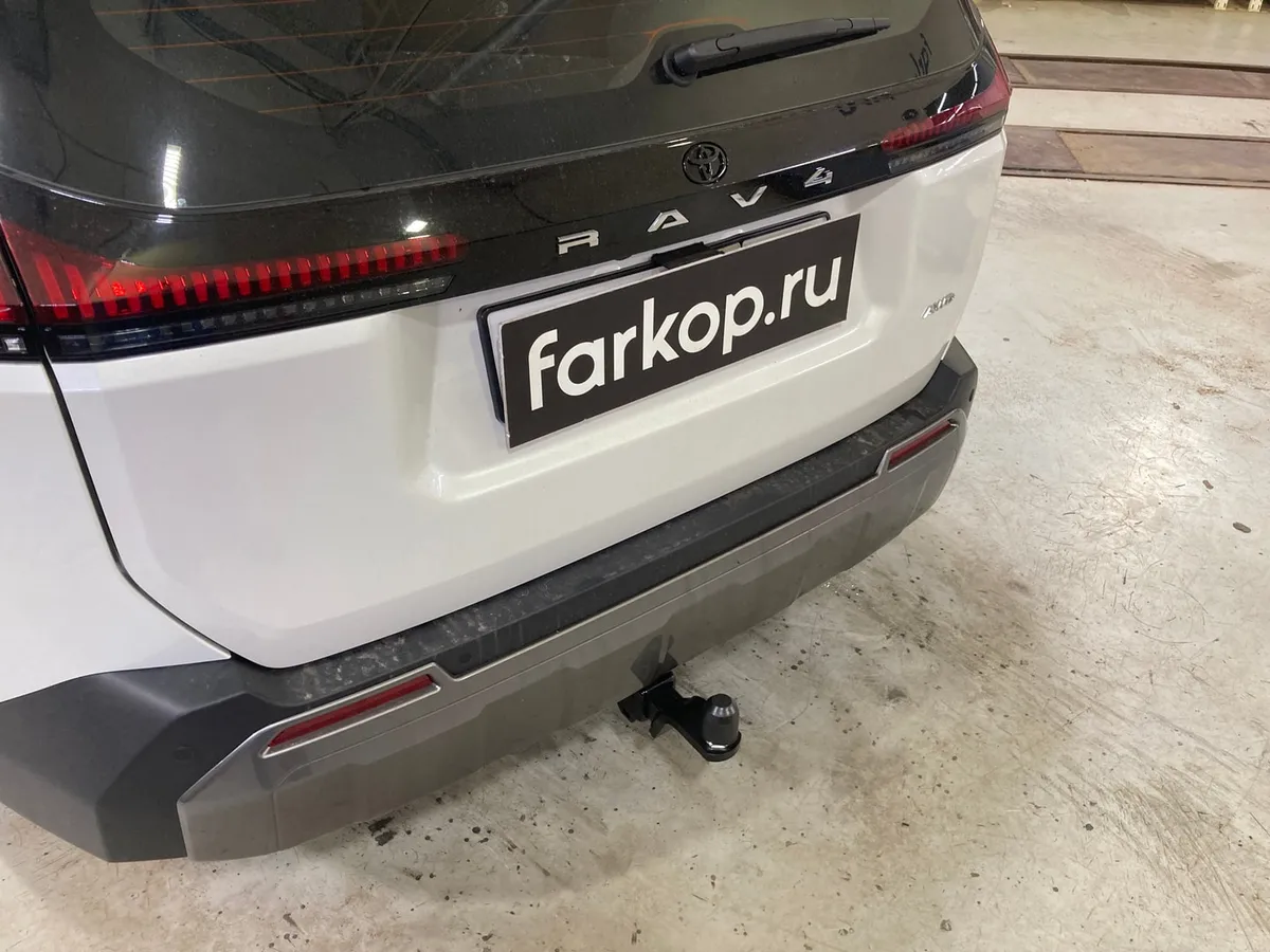 Фаркоп Berg для Toyota RAV4 2025- F.5717.002 в Екатеринбург