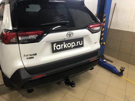 Фаркоп Berg для Toyota RAV4 2019- F.5717.002 в Екатеринбург