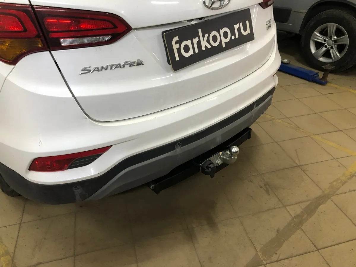 Фаркоп Лидер Плюс для Hyundai Santa Fe 2012-2018 H224-F в Екатеринбург Фаркоп Лидер Плюс для Hyundai Santa Fe 2012-2018 H224-F в Екатеринбург