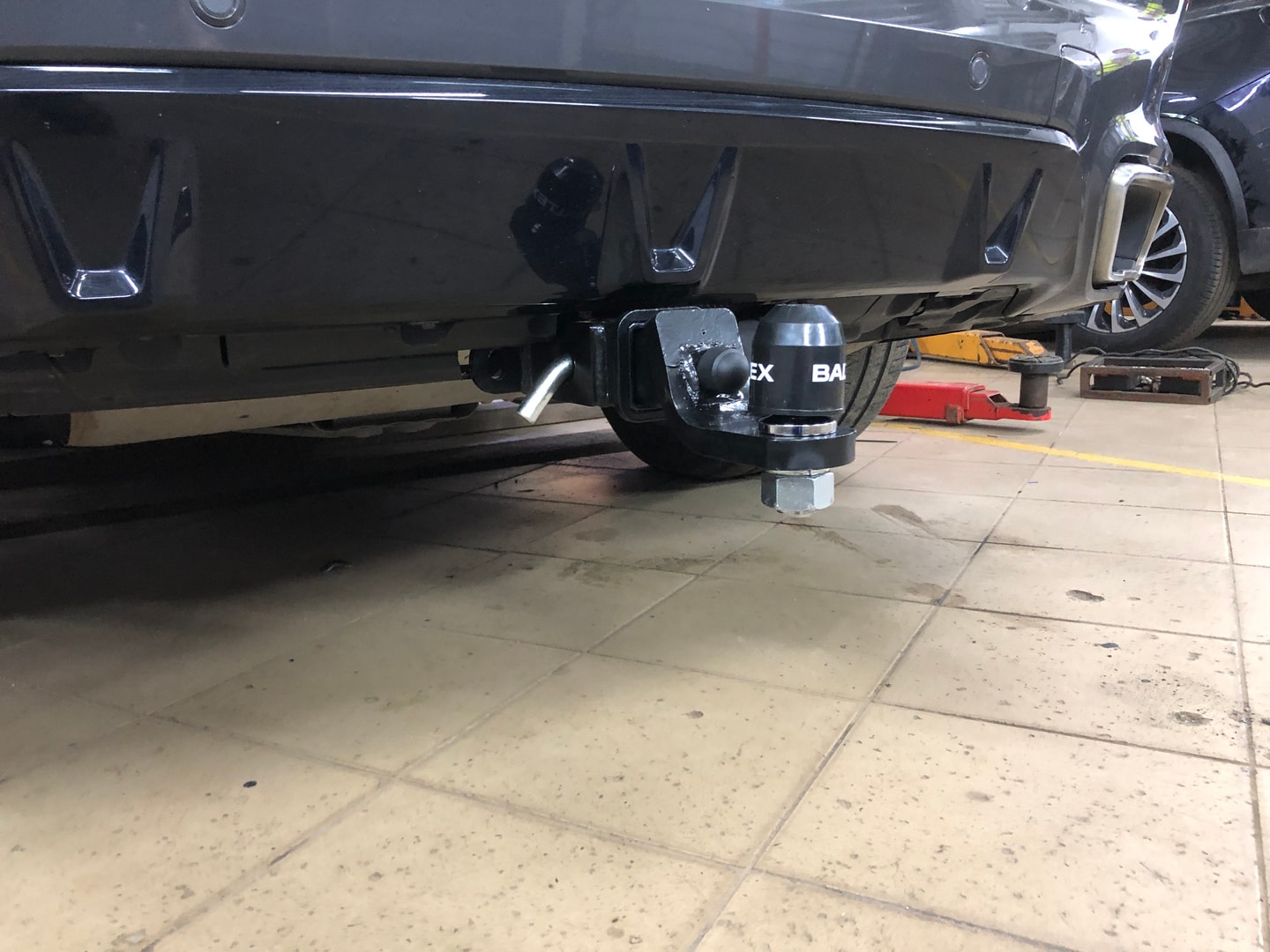 Установили фаркоп TowRus для BMW X6 2019 г.в.